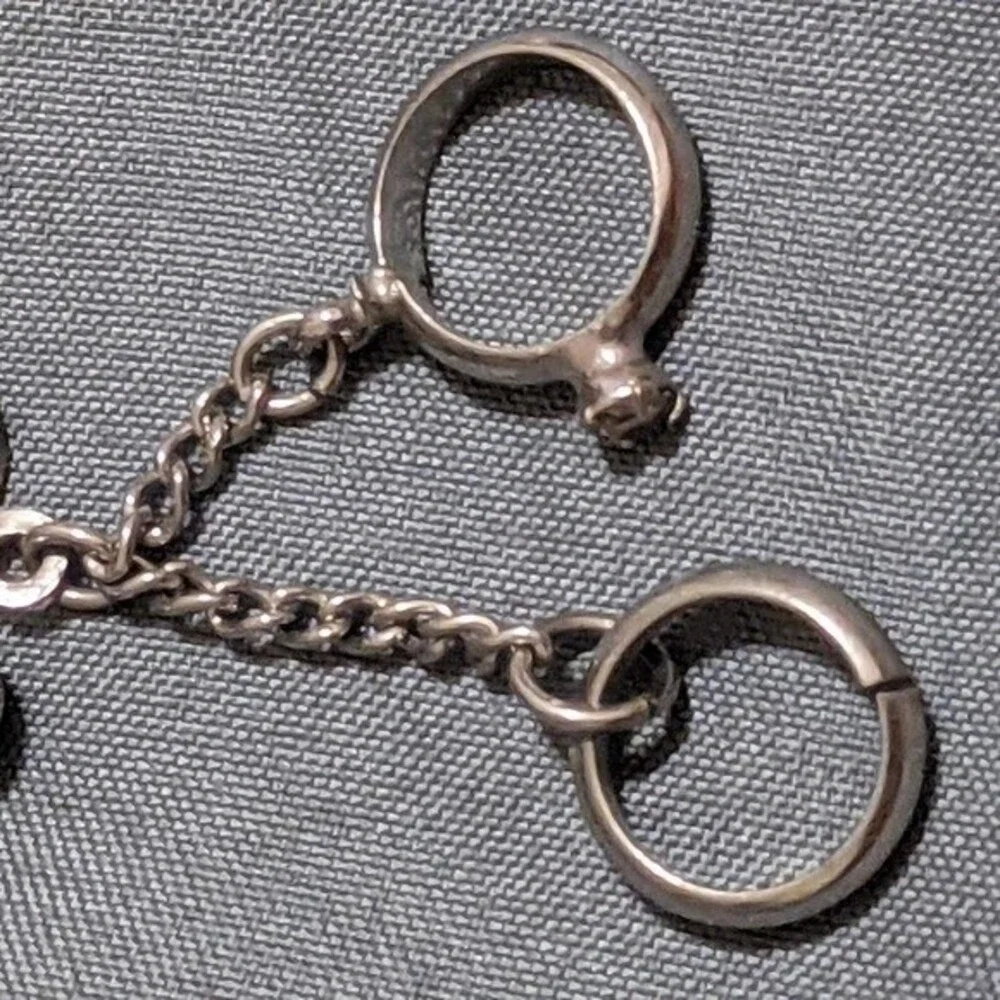 N/A silver screw